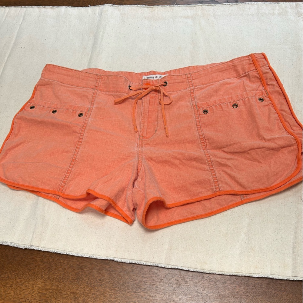 Tommy Jeans shorts. Adjustable sz15juniors. Zip/button/tie front. SOFT orange.